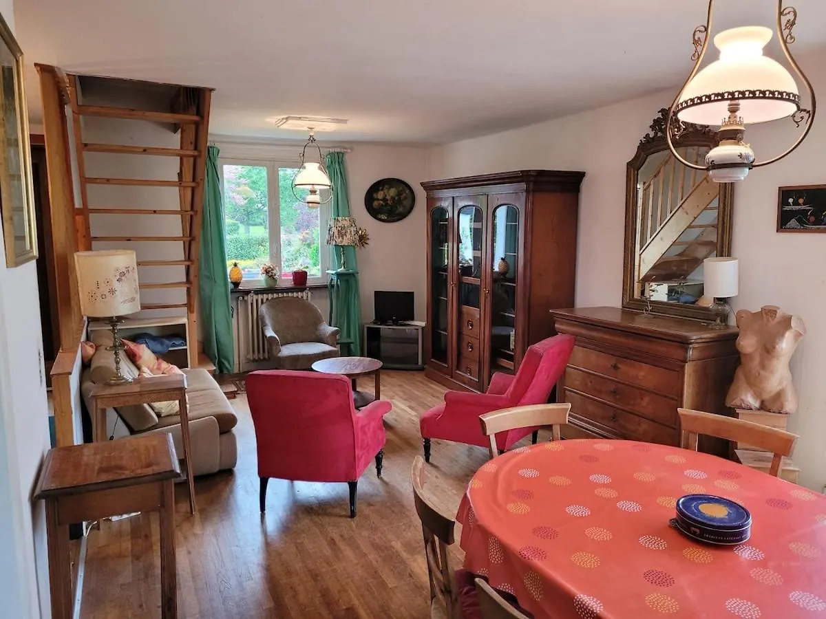 Maison Calme Avec Jardin Fleuri فان
