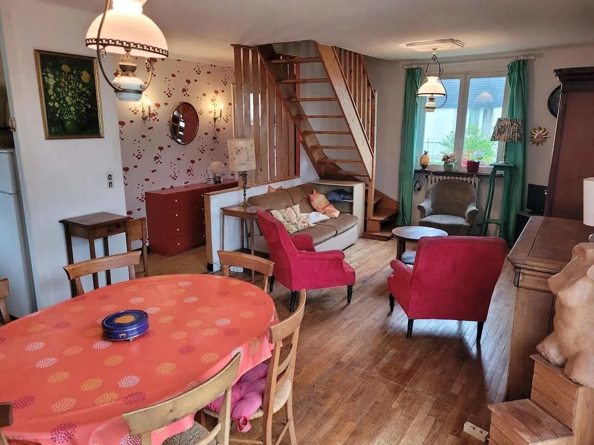 Maison Calme Avec Jardin Fleuri فان 0*,